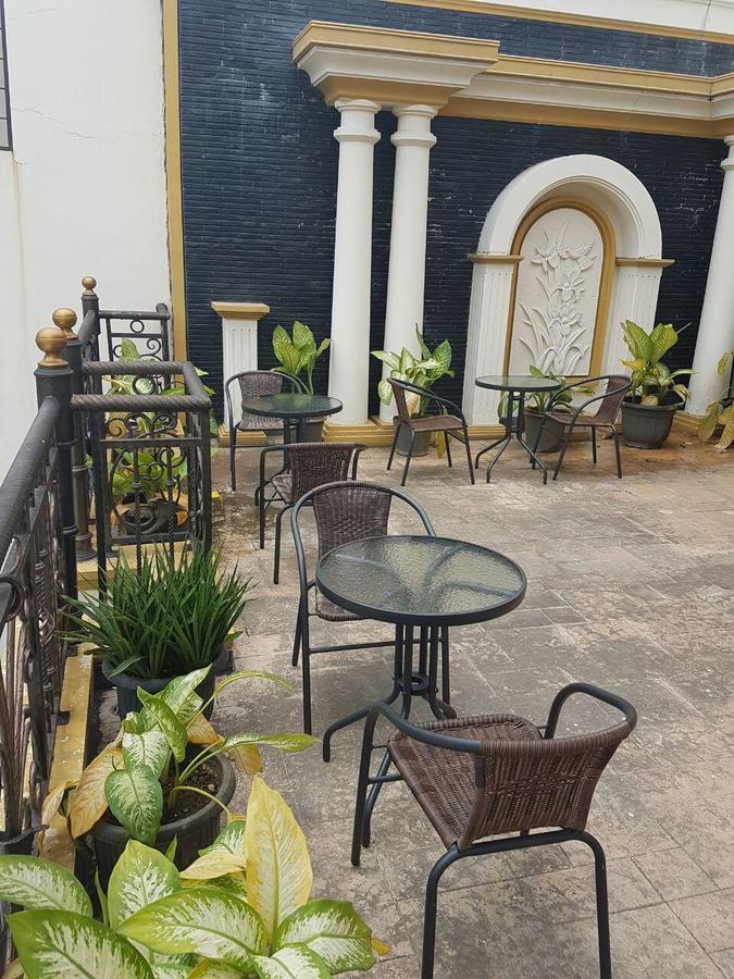The Backpacker Semarang Vandrarhem Exteriör bild