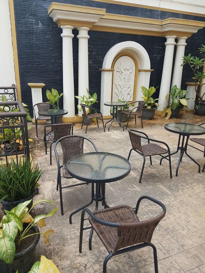The Backpacker Semarang Vandrarhem Exteriör bild
