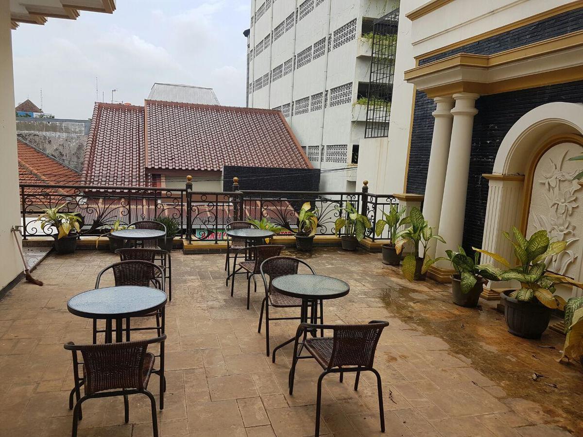 The Backpacker Semarang Vandrarhem Exteriör bild